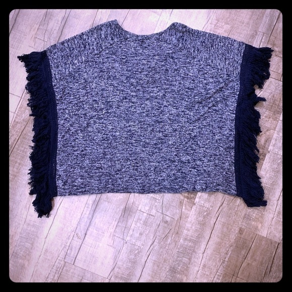 Women's Poncho with Fringe Arms - Picture 1 of 4